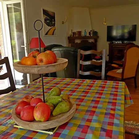 L'oustal Des Bons Vivants Guest house